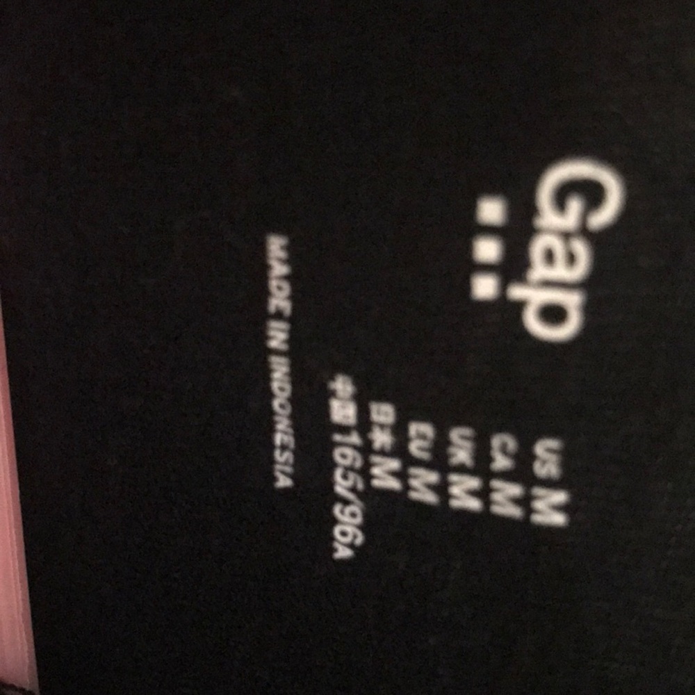Gap - Picture 4 of 5